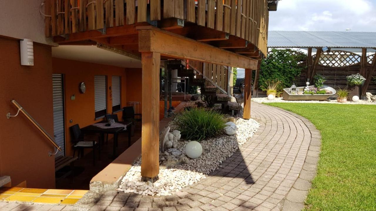 Ferienwohnung Schwarz Sersheim エクステリア 写真